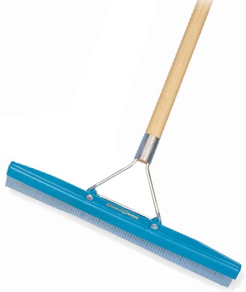 Grandi-Groomer Carpet Rake