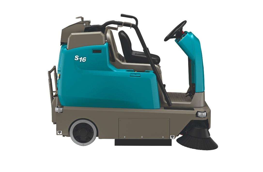 Tennant S16 Ride On Sweeper 