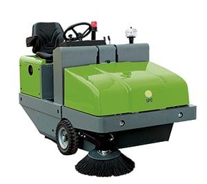 IPC Gansow 165 Ride-On Sweeper