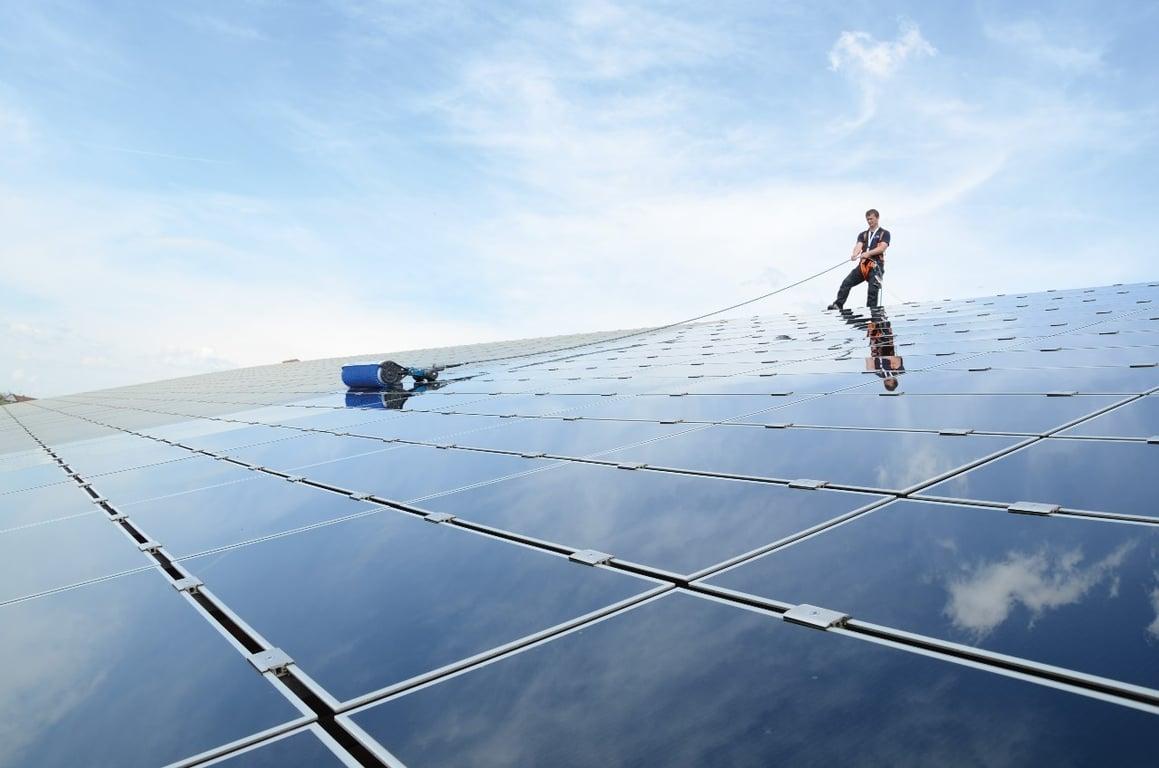SOLA-TECS W Solar Panel Cleaning Brush