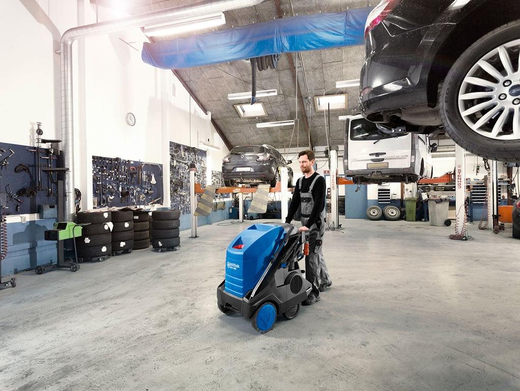 Nilfisk MH 4M Hot Water Pressure Washer 100/680 PA