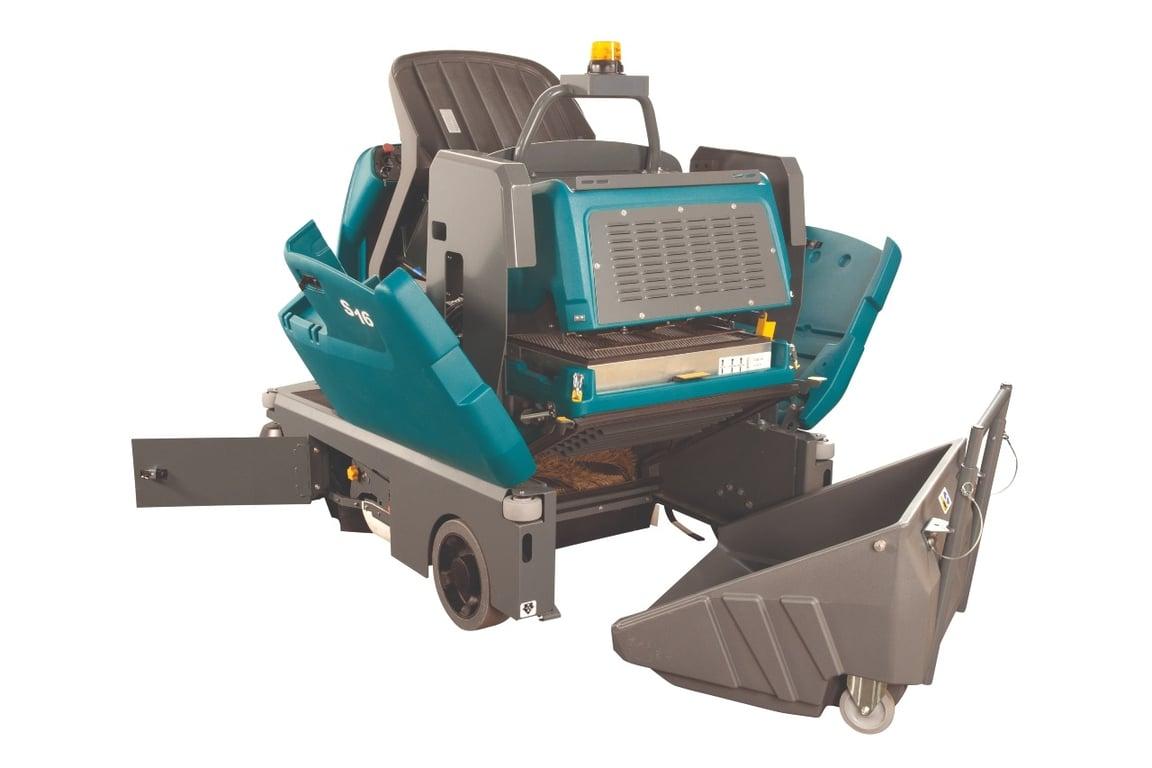 Tennant S16 Ride On Sweeper 