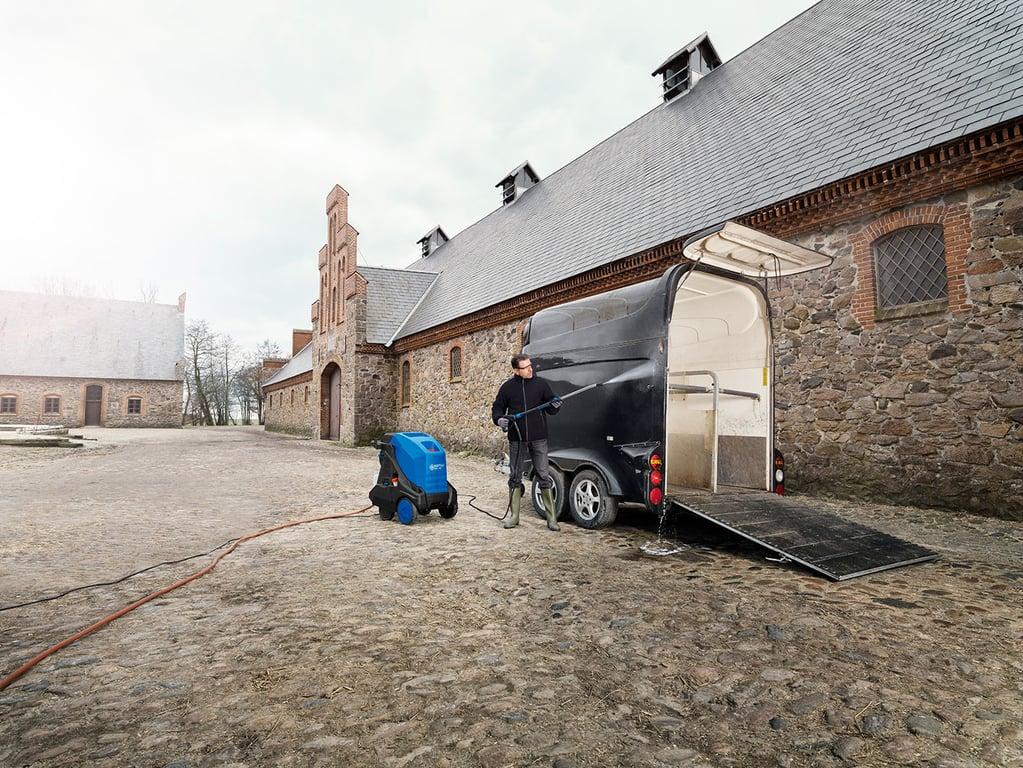 Nilfisk MH 4M Hot Water Pressure Washer 100/680 PA