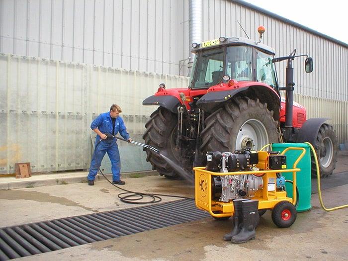 Commando® 1000 Barrow Mounted Pressure Washer