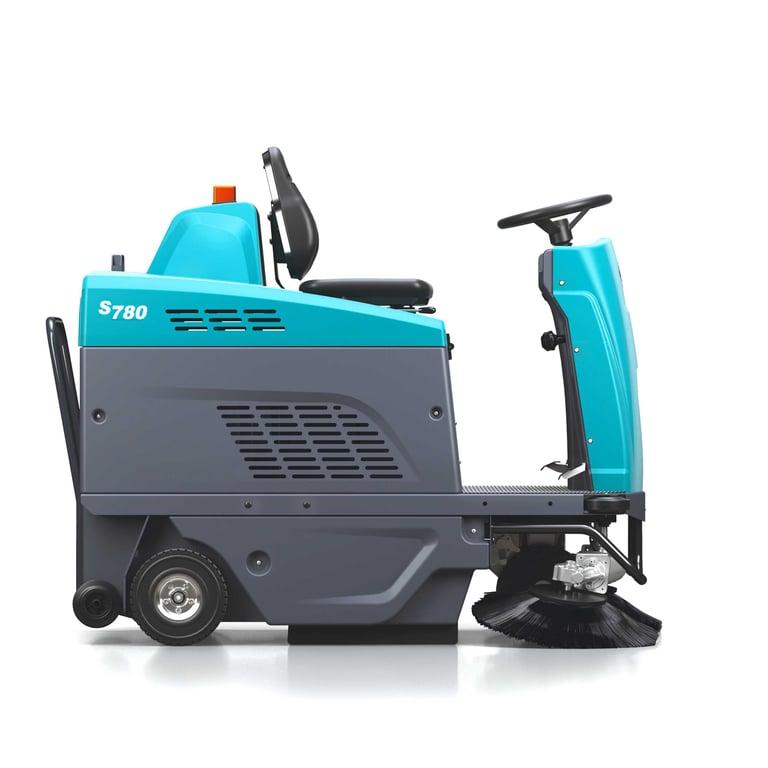 Tennant S780 Ride On Sweeper