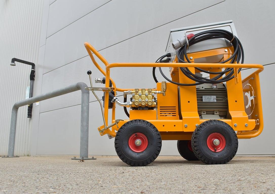 Commando 2620E Barrow Mounted Electric Pressure Washer
