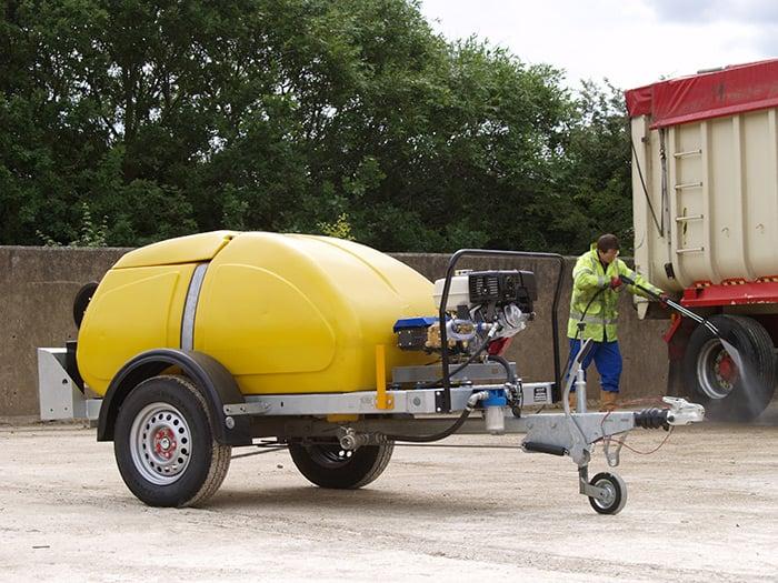 Commando® 4000 Trailer Mounted Pressure Washer & Bowser
