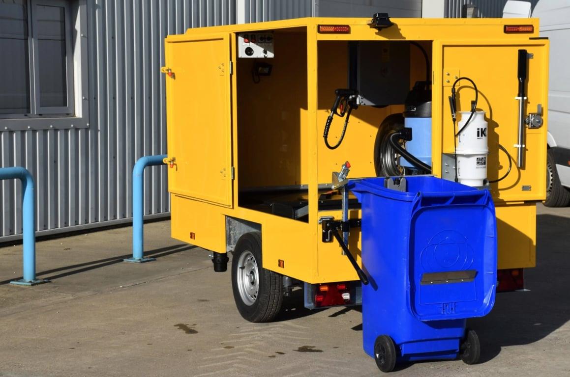Mobile Cleaning Unit (Domestic bin lift)