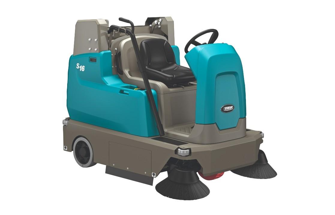 Tennant S16 Ride On Sweeper 