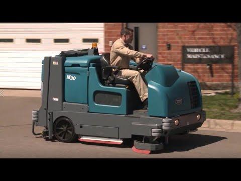 Tennant M30 Ride On Sweeper-Scrubber